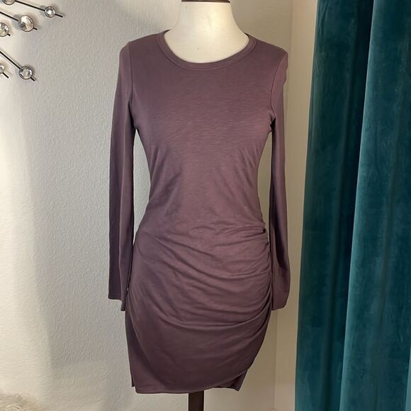 wasabi+mint.me LONG SLEEVE TULIP HEM DUSTY PURPLE
DRESS | size M - Picture 3 of 10